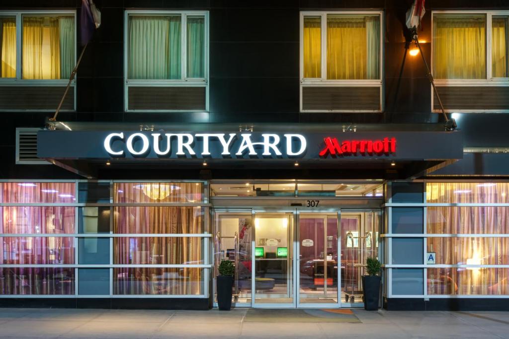 Courtyard by Marriott Times Square West Main image 1